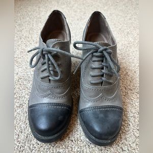 Oxford style block heels size 7